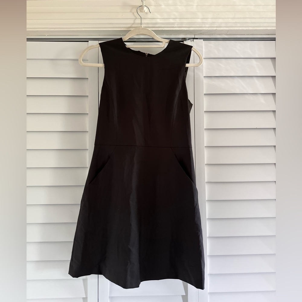 Theory Lightweight Wool Sleeveless Black A-Line Dress